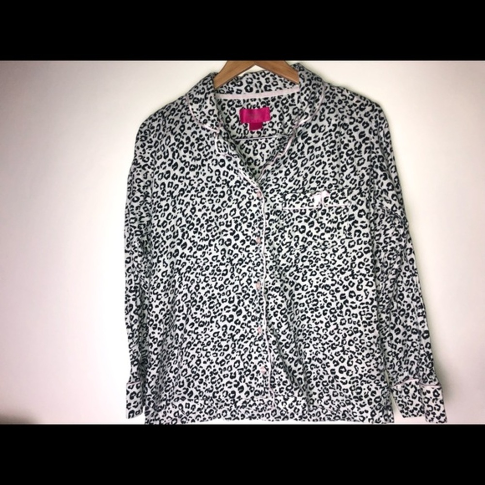 Victoria's‎ Secret Pajama Top Black & White Animal Print Small